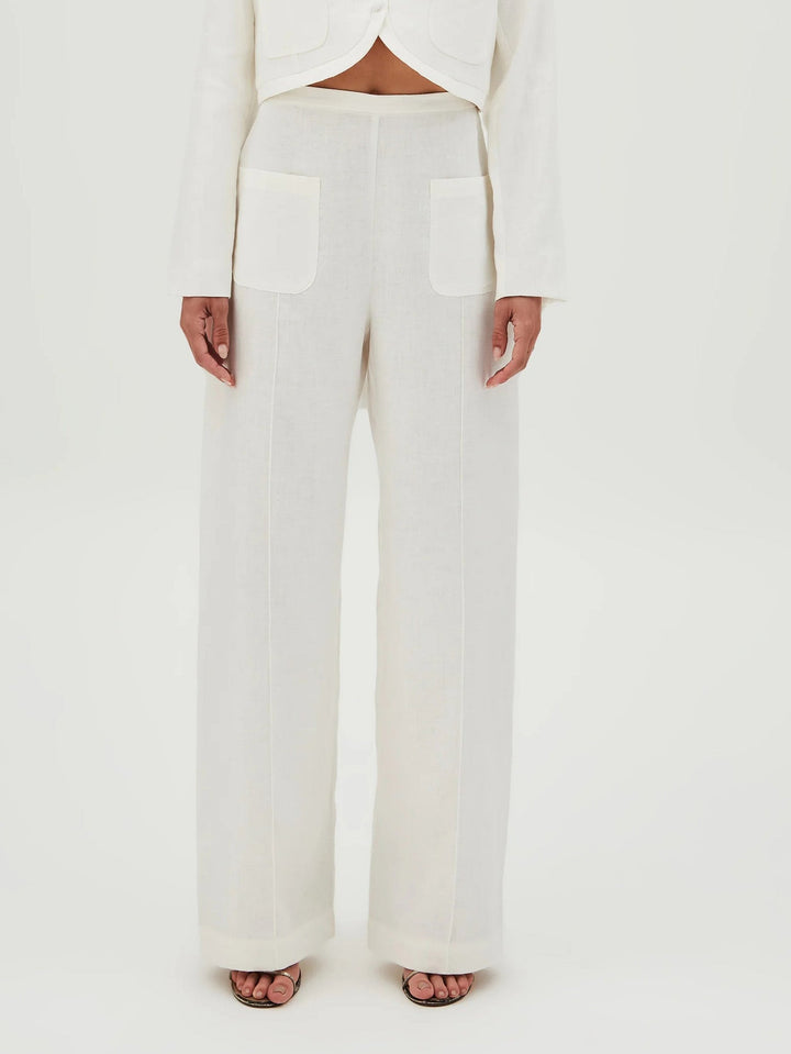 Elegant High-Waisted Wide-Leg Trousers With Patch Pockets